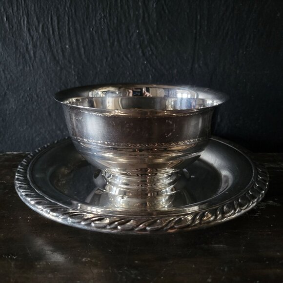 Vtg Vintage Wm A Rogers Silveplate Bowl w/ Attached Underplate, Chip and Dip - Picture 2 of 7